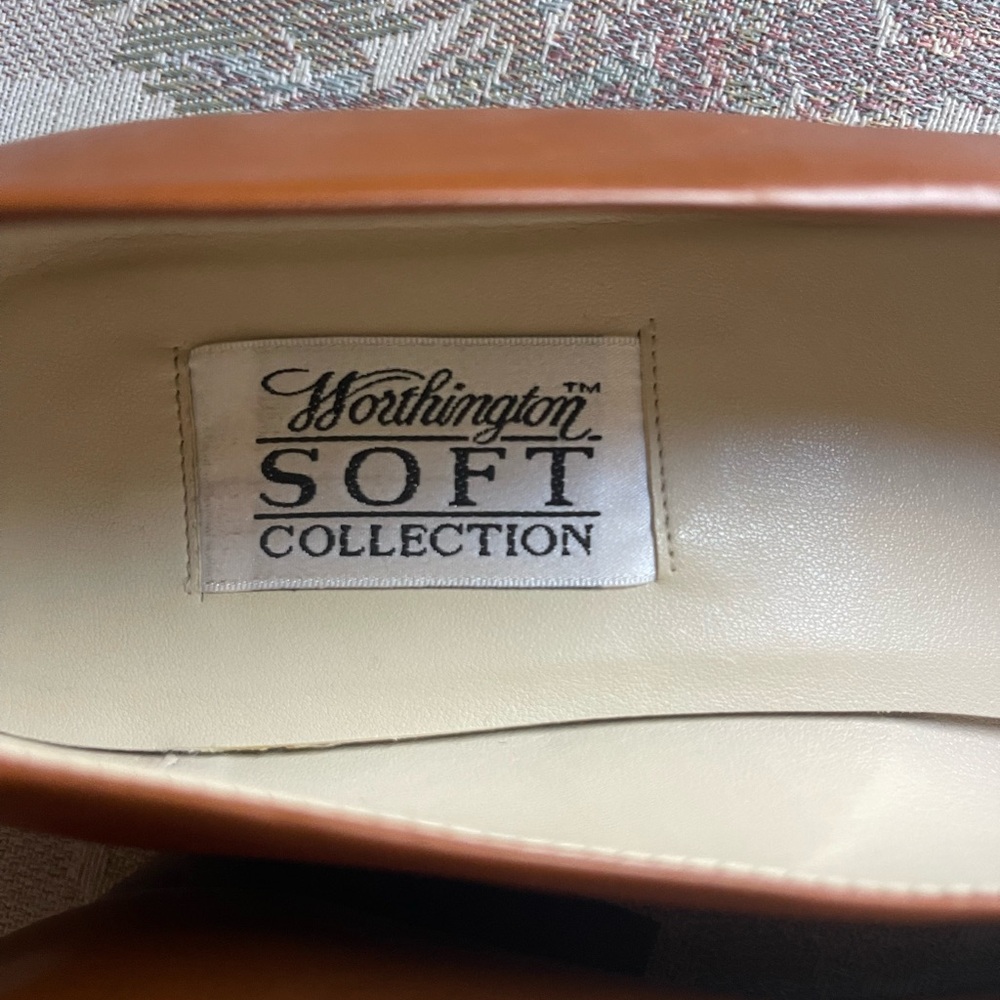 Vintage Style Leather Women’s Dress Shoes - Picture 5 of 5